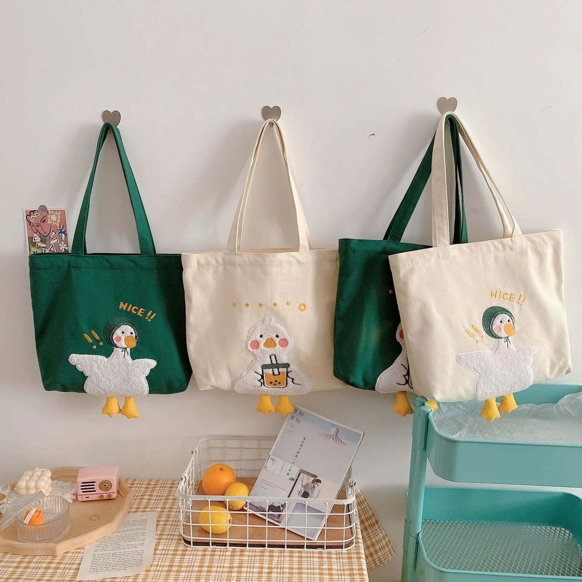 Embroidery Design Love - Borsa a tracolla in tela da